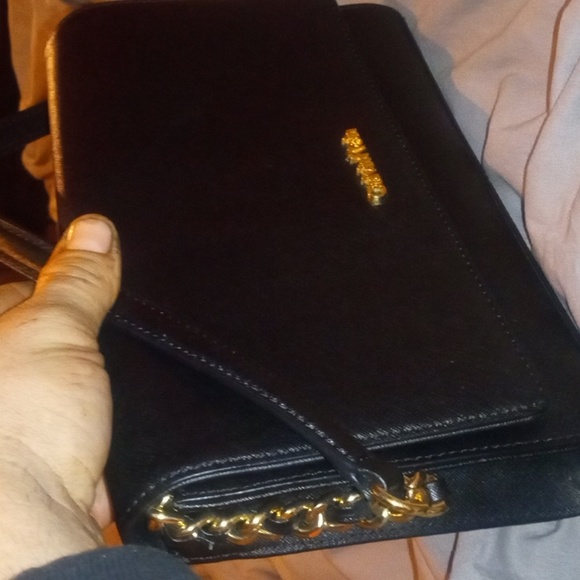 Calvin Klein purse - Picture 1 of 4